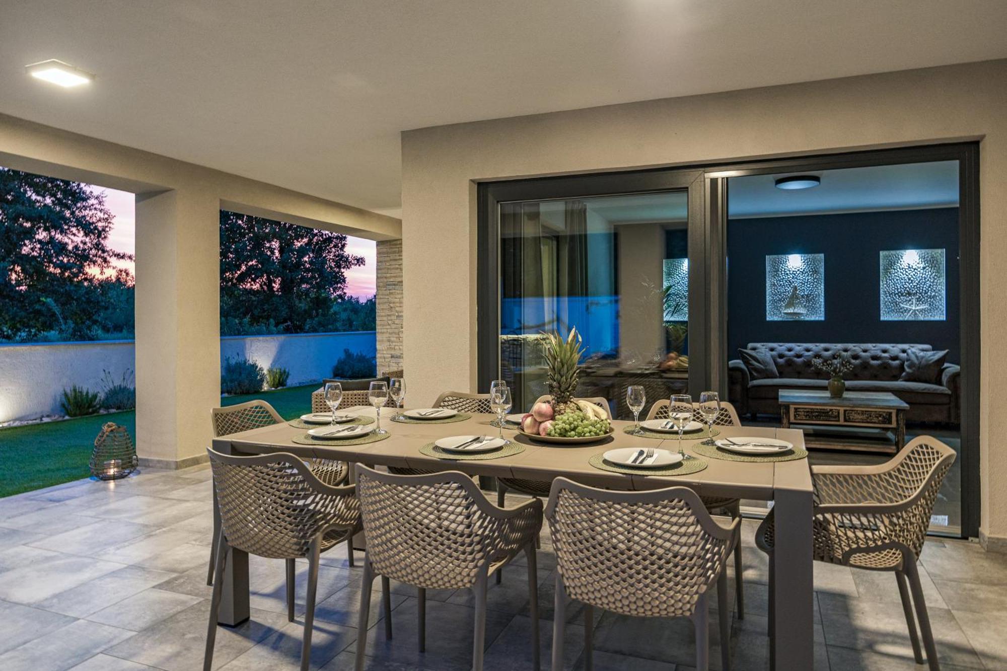 Special Offer! New Luxury Apartment With Pool, Fitness, Outdoor Bar&Grill ブイェ エクステリア 写真