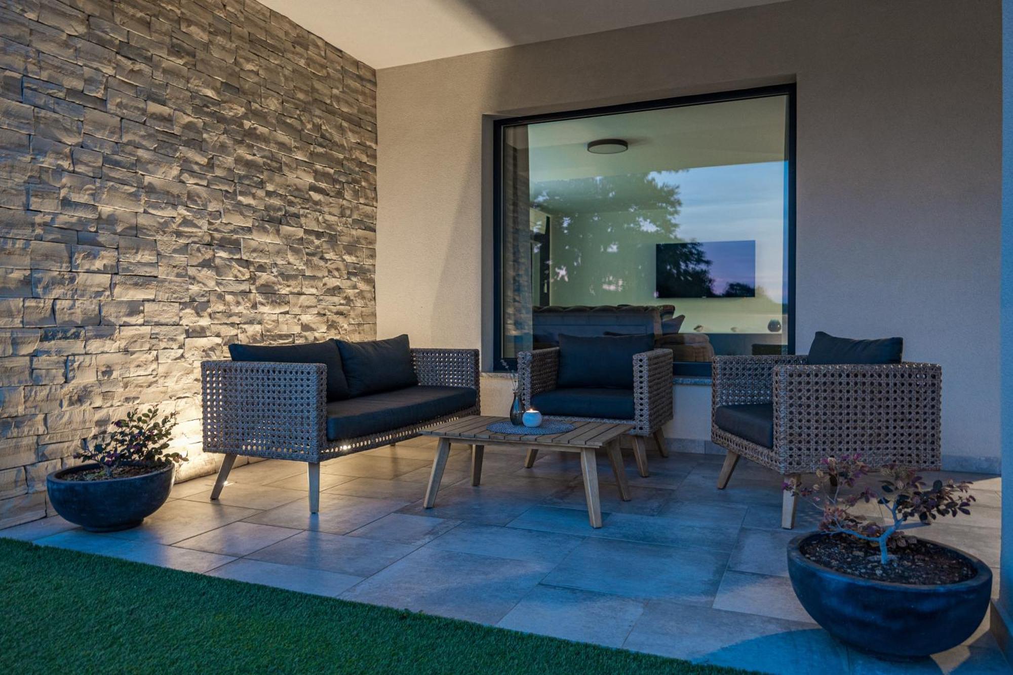 Special Offer! New Luxury Apartment With Pool, Fitness, Outdoor Bar&Grill ブイェ エクステリア 写真