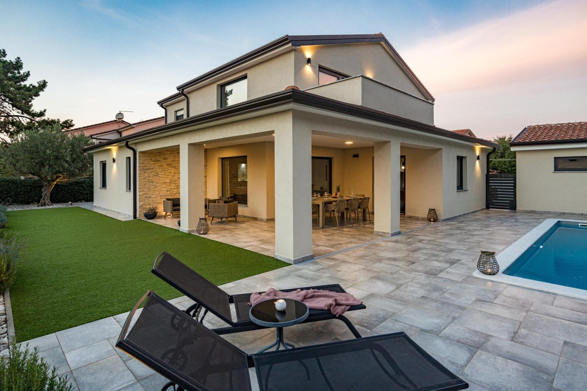 Special Offer! New Luxury Apartment With Pool, Fitness, Outdoor Bar&Grill ブイェ エクステリア 写真