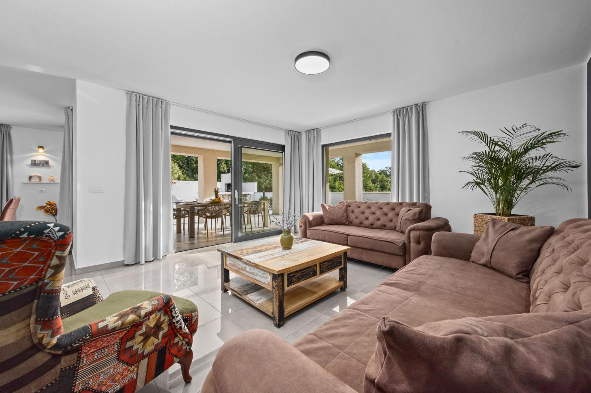 Special Offer! New Luxury Apartment With Pool, Fitness, Outdoor Bar&Grill ブイェ エクステリア 写真