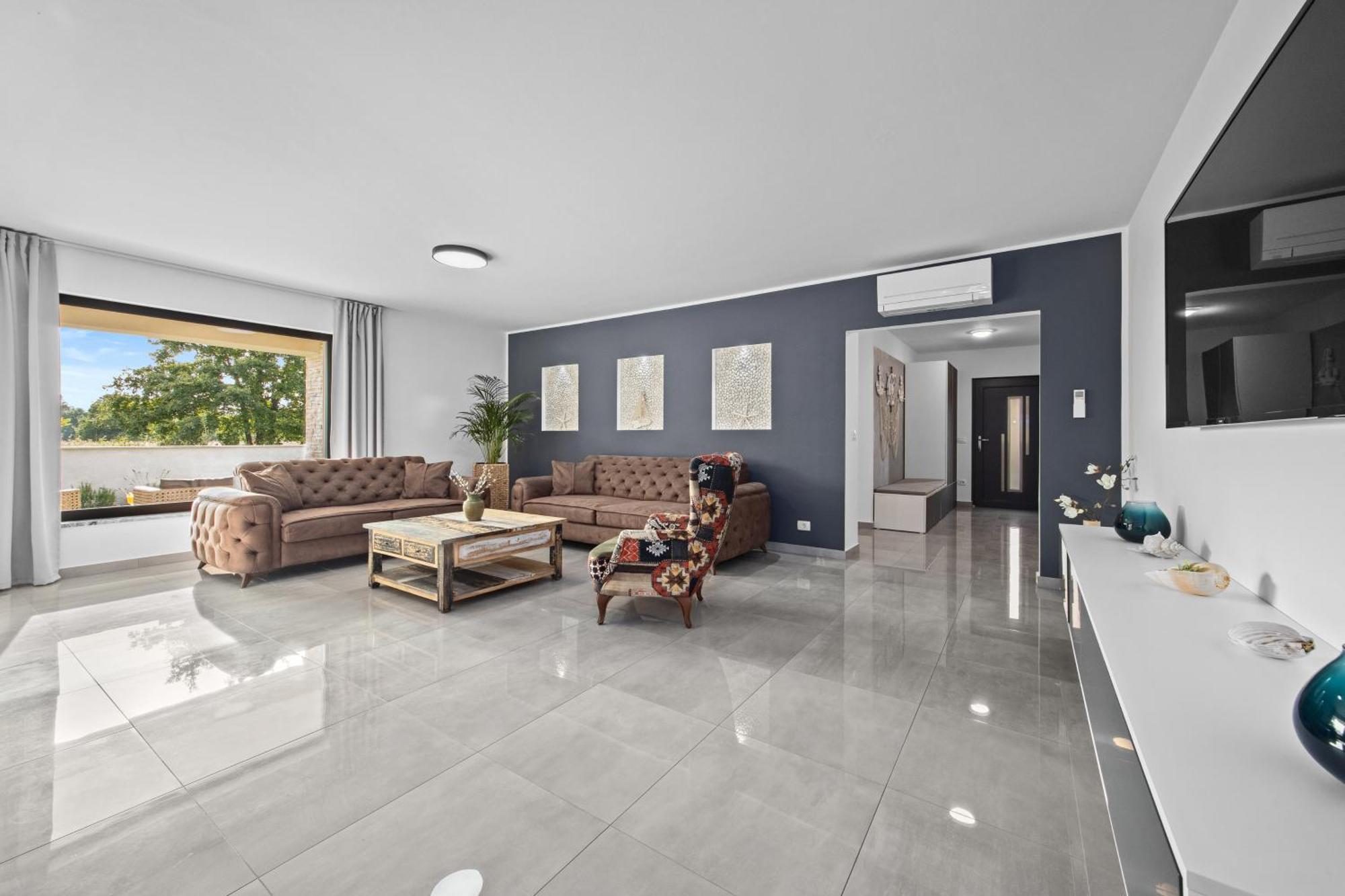 Special Offer! New Luxury Apartment With Pool, Fitness, Outdoor Bar&Grill ブイェ エクステリア 写真